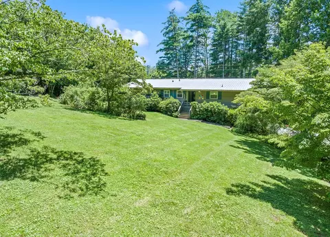 975 Buchanan Loop, Sylva, NC 28779 photo 4