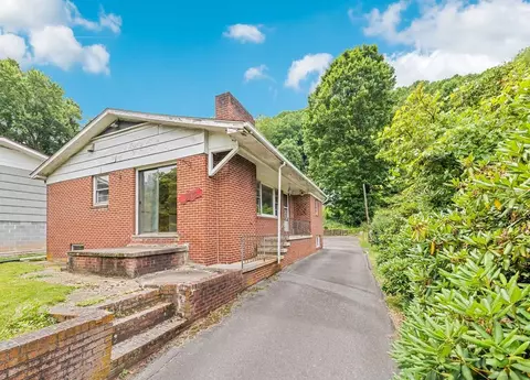 3575 Dellwood Rd, Waynesville, NC 28786