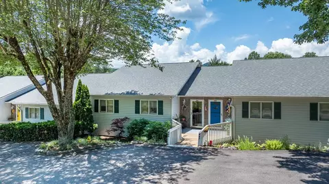 449 Hurst Cir, Franklin, NC 28734
