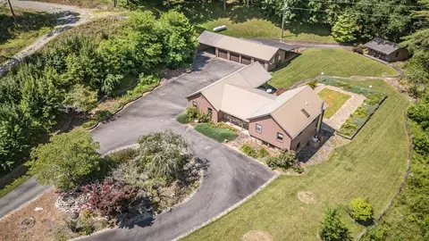 334 Bird Falls Rd, Bryson City, NC 28713