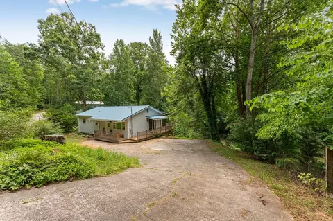 35 Woods Edge Trl, Franklin, NC 28734