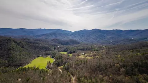 39 Parris Drive, Bryson City, NC 28713