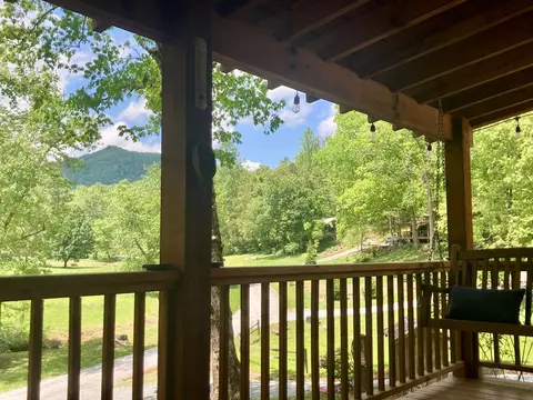 9 Bear Pen Cv, Franklin, NC 28734 photo 4