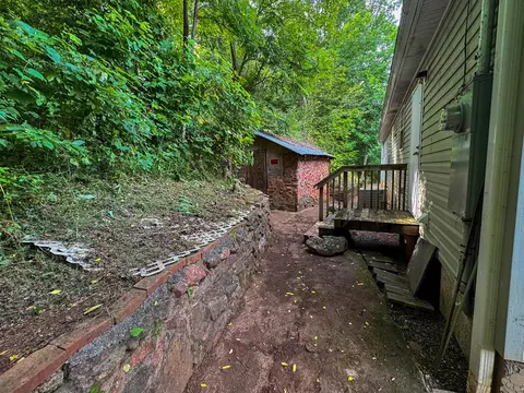 Exterior - 6 Dirt Rd, Sylva, NC 28779 photo 2 of 3
