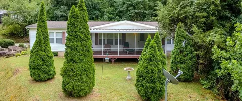 151 Creekside Ter, Franklin, NC 28734