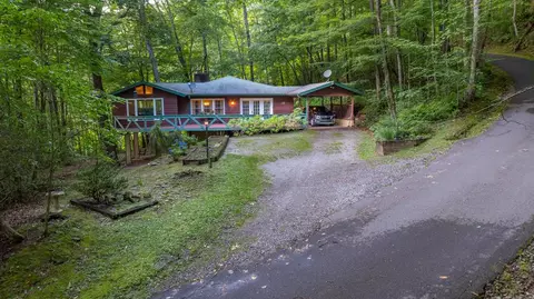 375 Rabbit Track Trl, Franklin, NC 28734