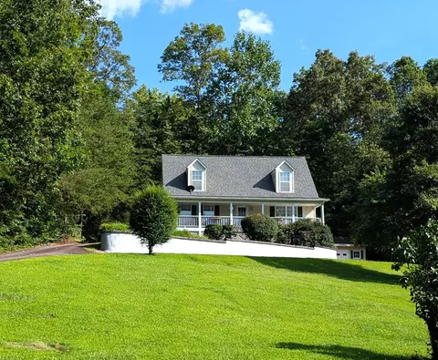 99 Bentwood Dr, Franklin, NC 28734