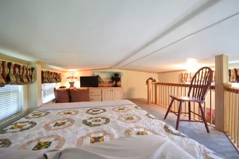 392 Thumpers Trl, Franklin, NC 28734 photo 11