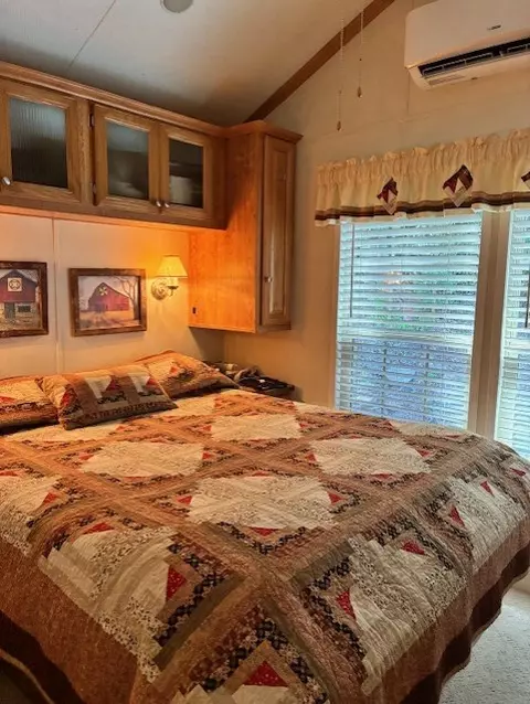 392 Thumpers Trl, Franklin, NC 28734 photo 8