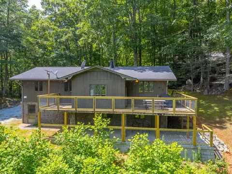 610 Summit Rd, Otto, NC 28763