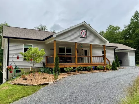 156 Landeau Cir, Sylva, NC 28779