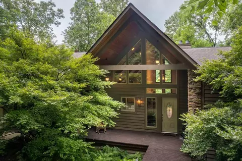 300 Sweet Birch Ln, Tuckasegee, NC 28783