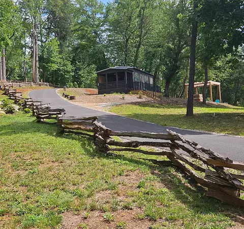 23 Southern Haven Ln, Franklin, NC 28734