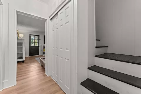 Entry Way - 2155 Old Murphy Rd, Franklin, NC 28734 photo 2 of 4