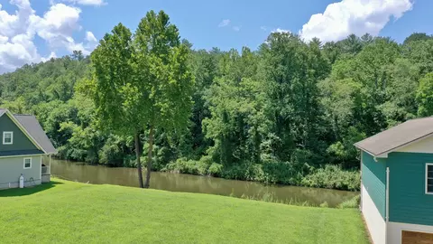 8 Bayside Dr, Sylva, NC 28779 photo 5