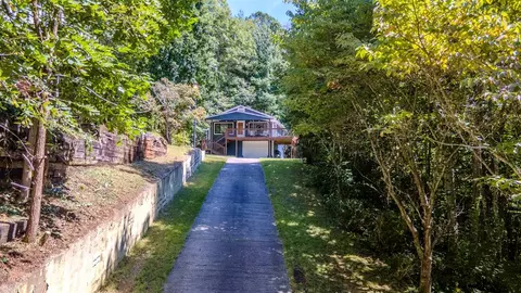 95 Stockman Dr, Franklin, NC 28734