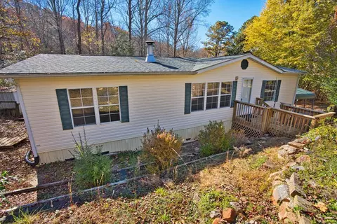 393 Guffie Rd, Franklin, NC 28734