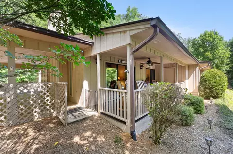 54 C Longbow Ln, Franklin, NC 28734