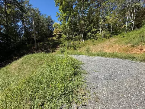 4 Dakota Way # B, Bryson City, NC 28713