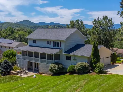 35 Circle Trce, Franklin, NC 28734