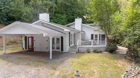 46 Cricket Holw, Otto, NC 28763