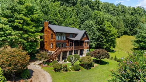 478 Gregory Rd, Franklin, NC 28734