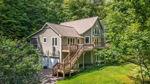 476 Old Buck Ln, Franklin, NC 28734
