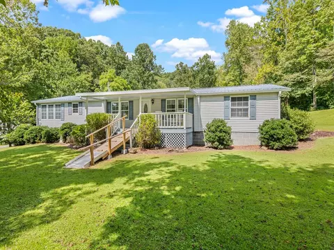 6587 Skyland Dr, Sylva, NC 28779