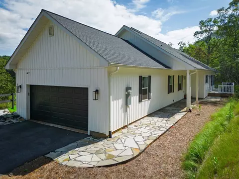 Exterior - 110 Elevation Rd, Franklin, NC 28734 photo 2 of 5