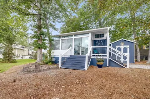 5 Empire Ln, Flat Rock, NC 28731