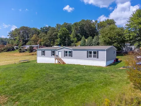 38 Sams Holw, Franklin, NC 28734