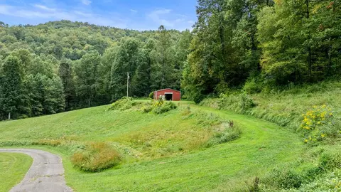 Exterior - 362 Cagle Cv, Sylva, NC 28779 photo 7 of 10