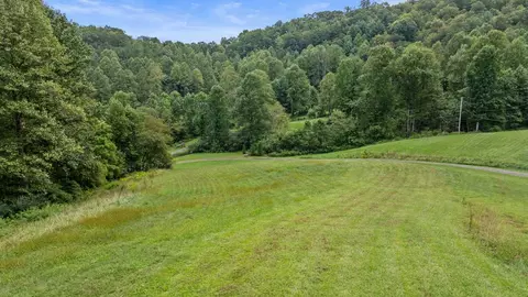 Exterior - 362 Cagle Cv, Sylva, NC 28779 photo 8 of 10