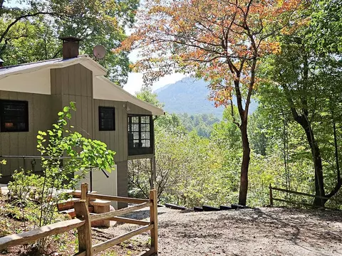 145 Little Mountain Rd, Otto, NC 28763