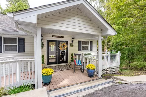 300 Maclor Forest Rd, Franklin, NC 28734