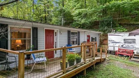 74 Cullasaja Hollow Rd, Franklin, NC 28734