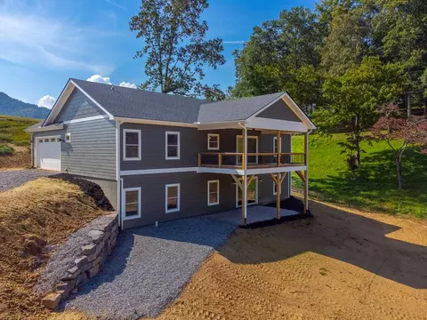 33 Gracie Rose St, Clyde, NC 28721 photo 10