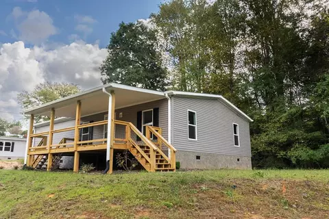 20 Champion Ln, Sylva, NC 28779