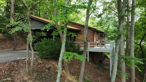 47 Hummingbird Rd, Franklin, NC 28734