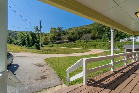 19 Love Ln, Sylva, NC 28779 photo 7