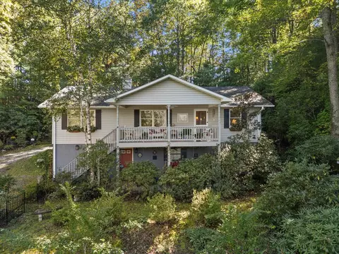 296 Ivy Ridge Cir, Sylva, NC 28779