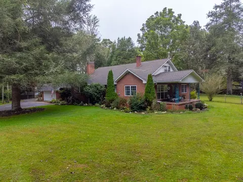29 T And E Ln, Franklin, NC 28734