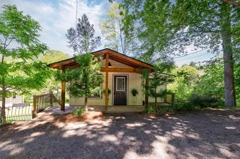 138140 Sloan St, Franklin, NC 28734