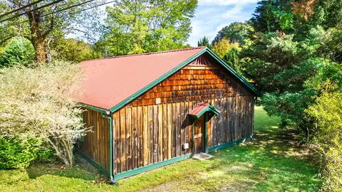 Exterior - 52 Younge Ln, Dillsboro, NC 28806 photo 4 of 5