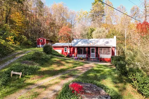 116 Hatfield Rd, Franklin, NC 28734