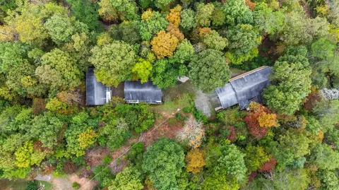 39 27 Woodcove Dr, Franklin, NC 28734