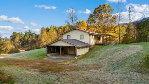 169 Ammons Rd, Franklin, NC 28734