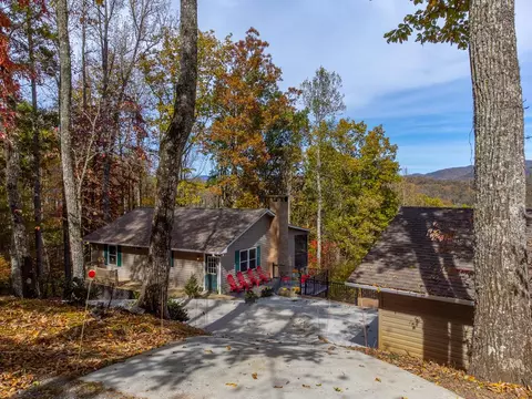 559 Wald Haus Way, Franklin, NC 28734
