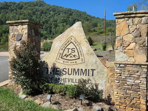 1505 Summit View Dr, Canton, NC 28716