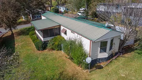 211 Rolling Acres Trl, Franklin, NC 28734